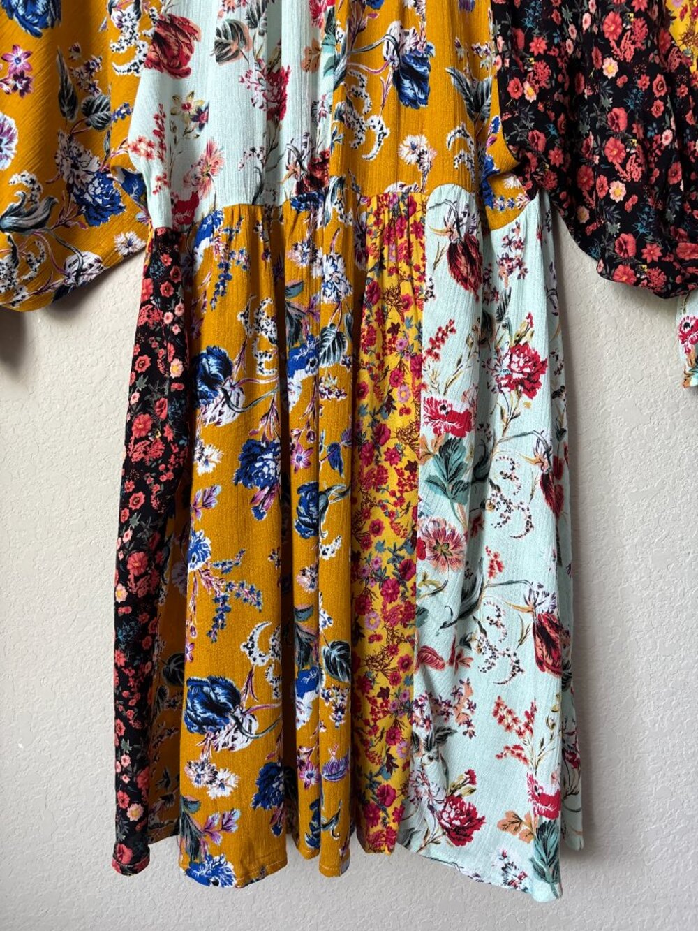 Umgee Boho Floral Mixed Print Split Neck Babydoll Peasant Mini Dress - Picture 10 of 10